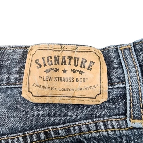 LEVIS BOOTCUT SIGNATURE WOMENS SIZE 29 X 30 - Picture 2 of 6